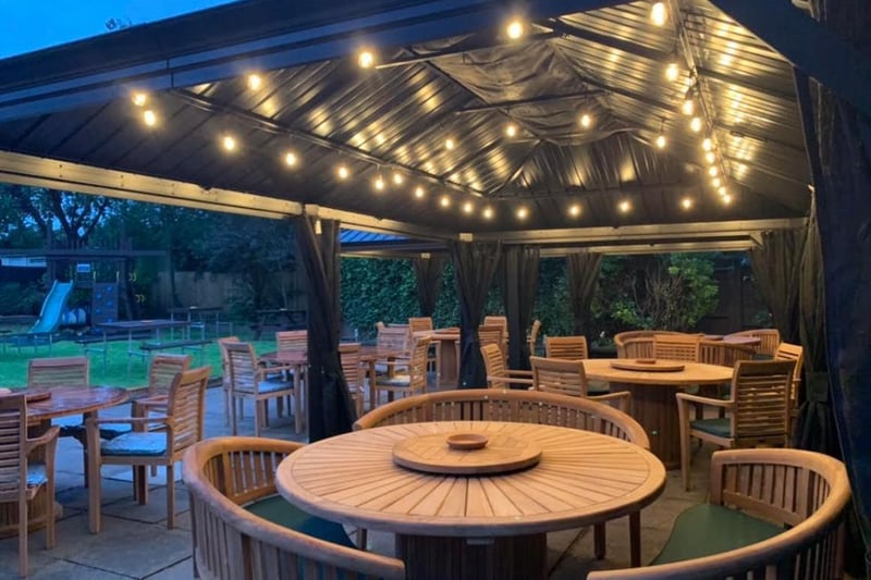 The Wayfarers in Kettering has a brand new beautifully renovated garden area and they have recently introduced cocktail pitchers! What better way to enjoy the sunshine? Note that they do not take bookings and operate on a first come, first served basis.