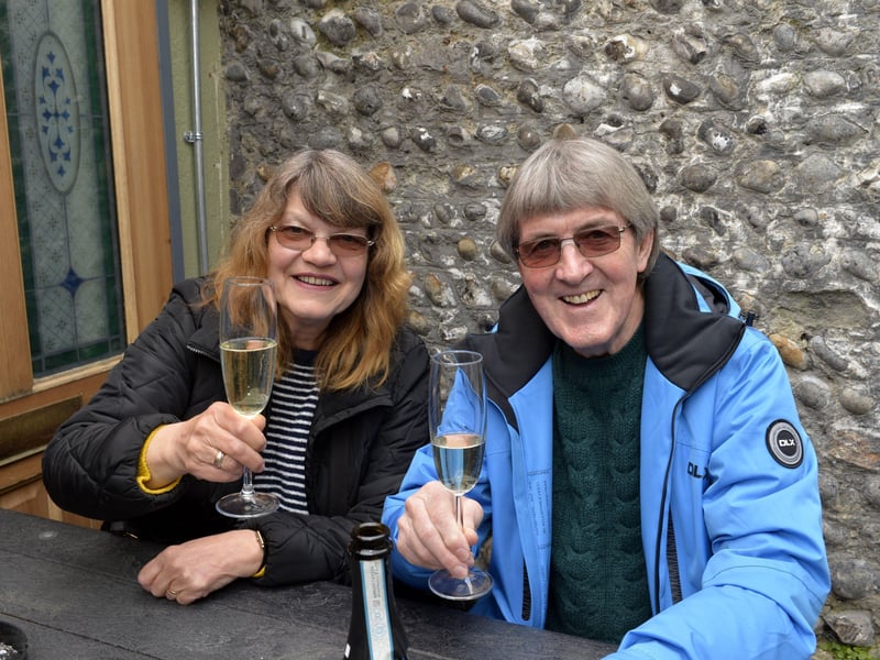 Eastbourne 12th April 2021 (Photo by Jon Rigby) SUS-211204-151721001