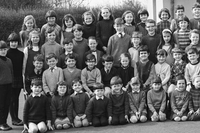 1969 - Children of Hollybush Primary School who scored a number of successes in the music and verse speaking competitions at Feis Doire Colmcille.