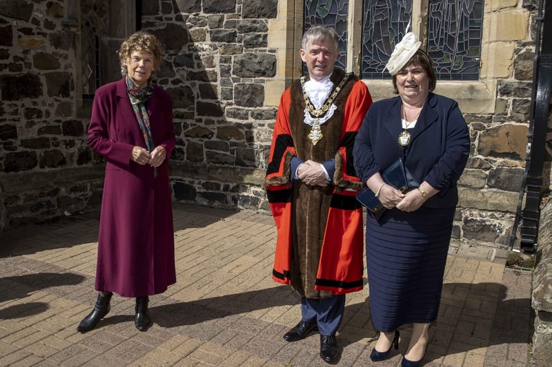 REPRO FREE.. Baroness Kate Hoey pictured with The Mayor of Causeway Coast & Glens Borough Council Alderman Mark Fielding and Mayoress Phyliss Fielding.
