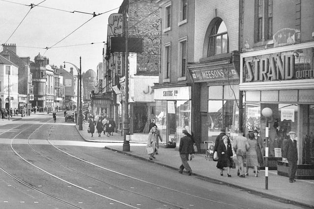 Was Strand in High Street West one of your must-visit shops on a trip to town? Mentioned by Denise Harrison, Sylvia Todner, Pauline Scholes and more Wearside Echoes readers.