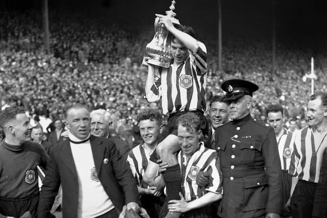 Strangely, Sunderland had been champions of England six times before they finally won the FA Cup in 1937. Trailing at half-time, they came back to win 3-1. All-time great strikers Bobby Gurney and Raich Carter (plus Eddie Burbanks) both scored, but we've given the nod to Carter's shirt as he was also captain.
