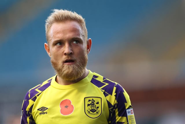 Huddersfield Town look unlikely to exercise an option to extend £11m signing Alex Pritchard's contract at the club, meaning he looks set to leave either this month or in the summer on a free transfer. (Football League World)