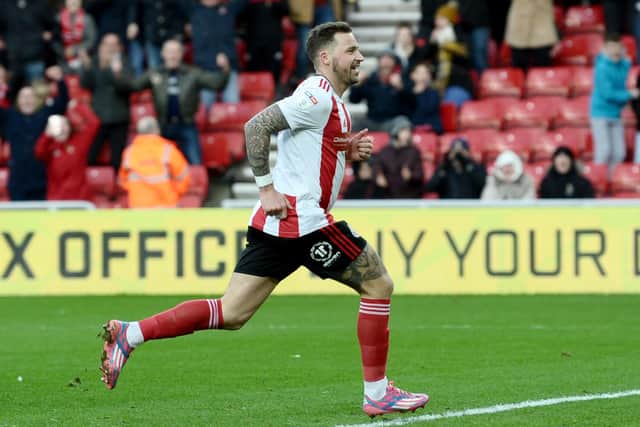 Chris Maguire has extended his Sunderland stay by another year