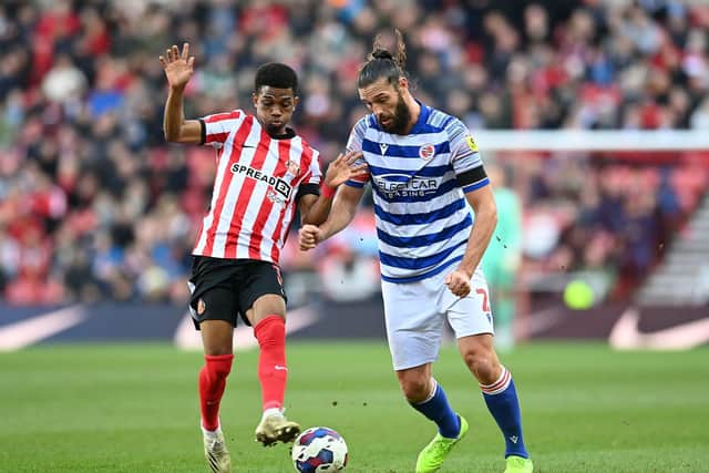 Sunderland's Amad Diallo and Reading's Andy Carroll.