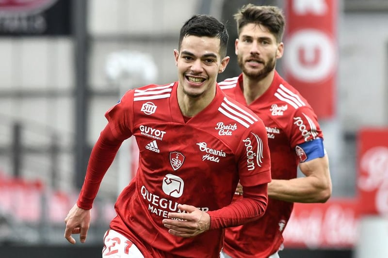 Leeds-linked Romain Faivre has been offered a contract of around £5.2million-a-year by Saudi outfit Al-Hilal. Marcelo Bielsa’s side now need to move quickly if they are to bring the 22-year-old Frenchman to Elland Road. (France Football via Sport Witness)