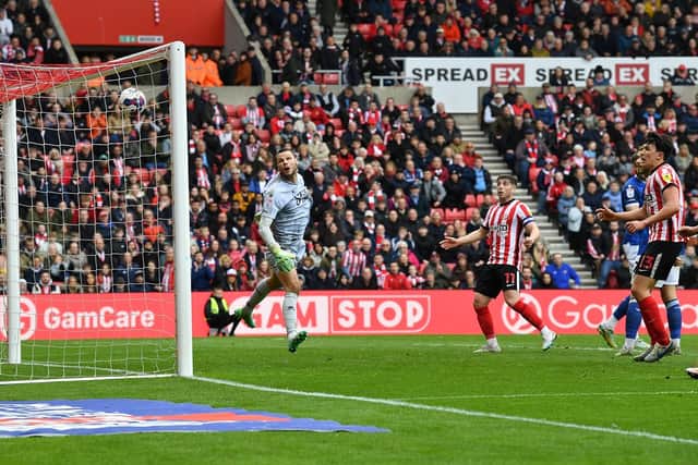 Patrick Roberts scores a brilliant late equaliser