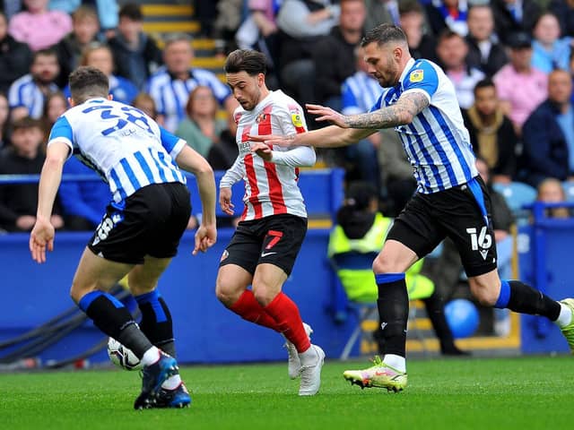 Sunderland's Patrick Roberts and Sheffield Wednesday's Marvin Johnson. Picture by FRANK REID