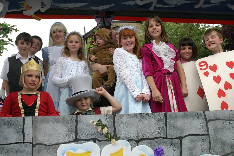 Flash primary school with their Alice in Wonderland float for Buxton Carnival
