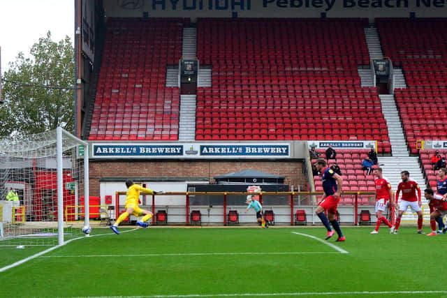 From touchline rows to Charlie Methven: The moments you probably missed as Sunderland beat Swindon Town