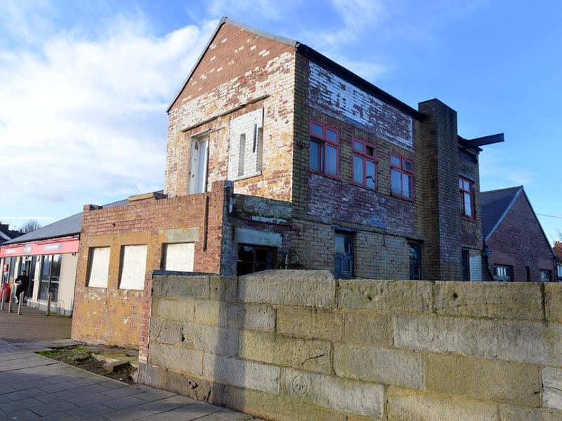 City businessman Walter Veti has announced he will be turning the old Harbour View Motors, at the bottom of Horatio Street, into a bar and grill called These Things Happen. Designs are being finalised, with building works to be begin soon. It's expected to open by summer 2023.