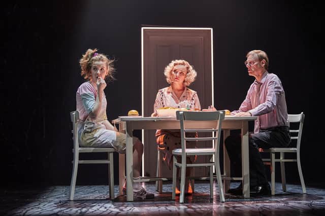 Aimee McGolderick (cover Sis), Charlie Brooks (Ursula), Trevor Fox (Dad) in The Ocean at the End of the Lane. c. Brinkhoff-Moegenburg.
