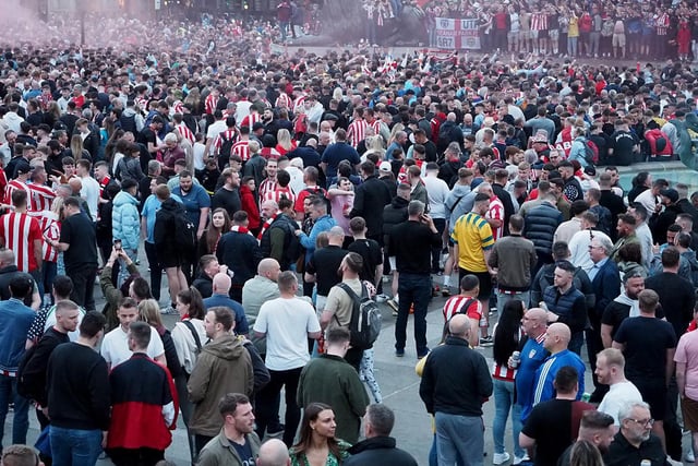Sunderland fans enjoyed themselves in London over the Wembley weekend, pictures via Frank Reid. Sunderland beat Wycombe Wanderers to reach the Championship.