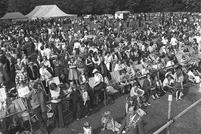 Happy days at Crimdon Dene around 30 years ago where a large crowd was gathering to watch the Miss Crimdon beauty competition. Crowds of 80,000 would attend the annual event.