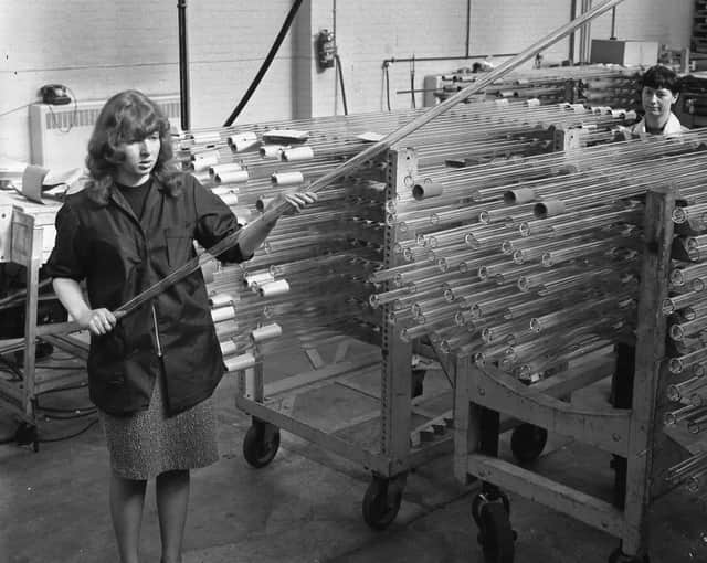 A worker with Pyrex glass tubes in 1966, from the Sunderland Echo archives.