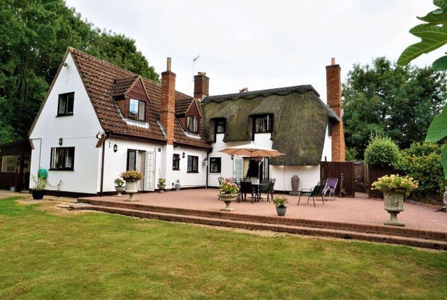 Features of this property include four bedrooms, with one ensuite in the master bedroom, a family bathroom, amazing conservatory, well fitted kitchen and breakfast room, separate dining room and a luxurious longue. The large private rear garden backs onto a golf course. Guide price £700,000.