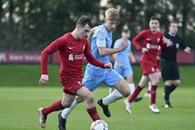 KIRKBY, ENGLAND - DECEMBER 03: (THE SUN OUT, THE SUN ON SUNDAY OUT) Josh Davidson of Liverpool and Thomas Watson of Sunderland in action on December 3, 2022 in Kirkby, England. (Photo by Nick Taylor/Liverpool FC/Liverpool FC via Getty Images)