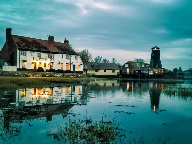 Reflections at Langstone as the tide smoothly glides in.
Picture: Vicky Stovell
Instagram: @smi_ley456
Facebook: Smiley Sunshine Photography
