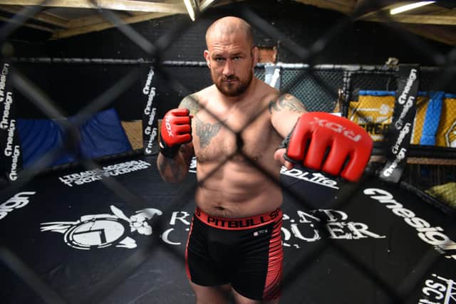 Sunderland MMA heavyweight champion Phil De Fries training ahead of next fight.