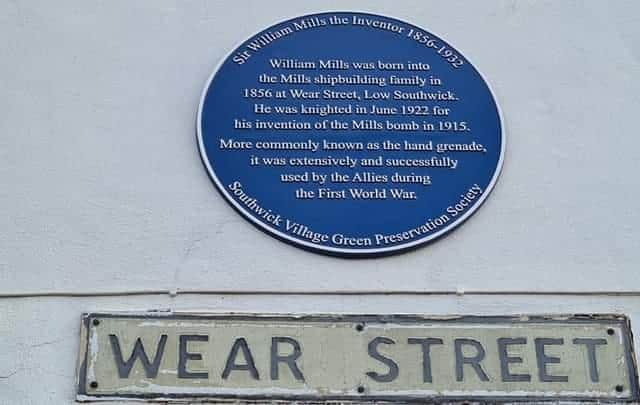 The blue plaque recognising Sir William Mills