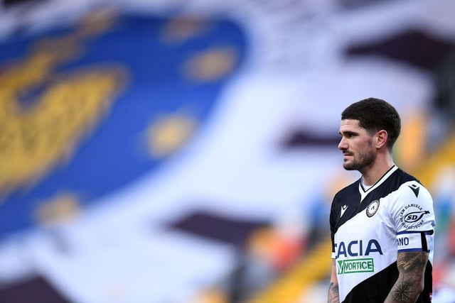 Udinese midfielder and Leeds United target Rodrigo De Paul is set to hire super agent Mino Raiola, whose client list includes Paul Pogba and Zlatan Ibrahimovic. Inter Milan and Roma are two clubs showing interest in the Argentine. (Calciomercato)