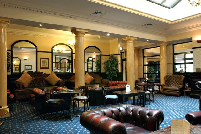 Once one of the city's finest hotels, the restaurant and bar at Mowbray Park Hotel was the place to be. Today the building is flats and a ground floor restaurant.