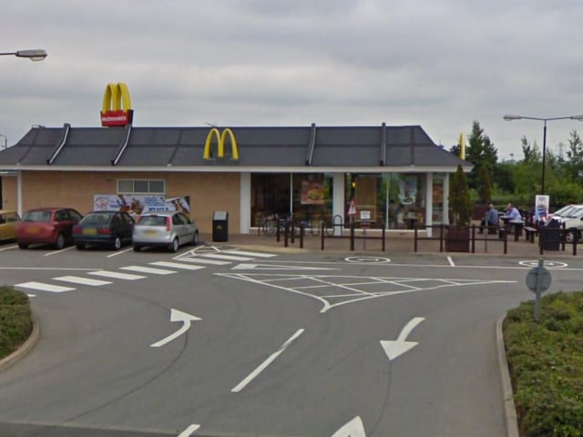 This McDonald's restaurant has a 3.8 star rating on Google based on 1,324 reviews.