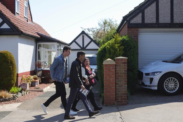 The Chancellor Rishi Sunak campaigning on the streets of Tunstall.

Picture by Andrew Parsons CCHQ / Parsons Media