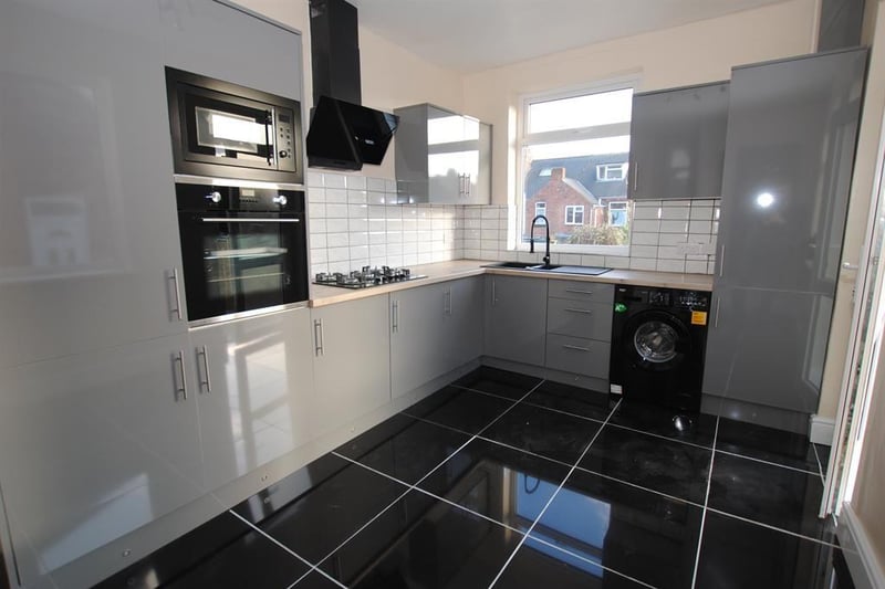 Fitted breakfast kitchen with integrated appliances. New integrated appliances include fridge/freezer, electric oven, gas hob, built in microwave and washing machine. Also having attractive plinth lighting.
