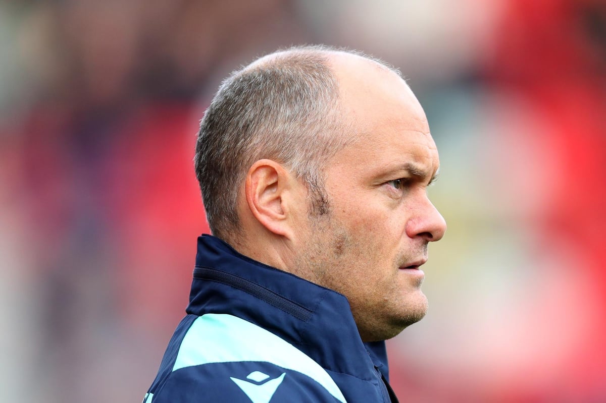 Ex-Stoke City and Preston boss Alex Neil 'open' to Sunderland return after controversial exit