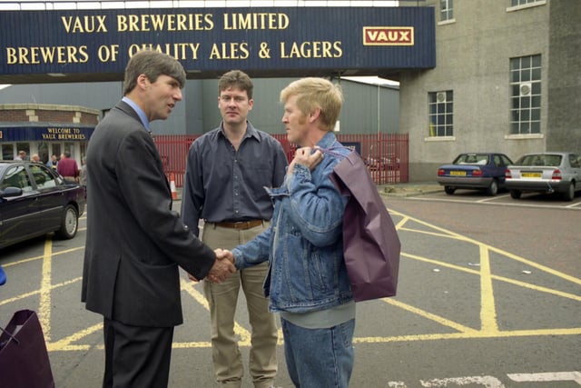 Frank Nicholson talks to Vaux workers on the brewery's last day