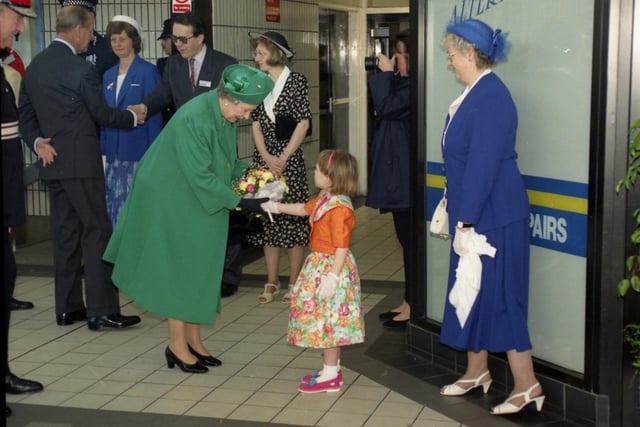 A posy for HM Queen Elizabeth Il at Sunderland station in 1993.