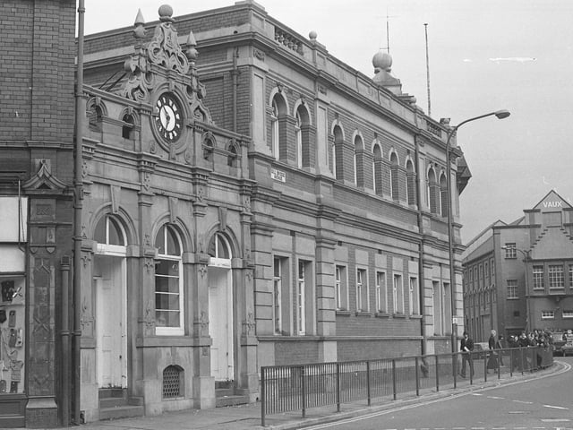 Swimming was a definite highlight of the summer holidays - we would have gone every day if we could! High Street Baths pictured in 1975.