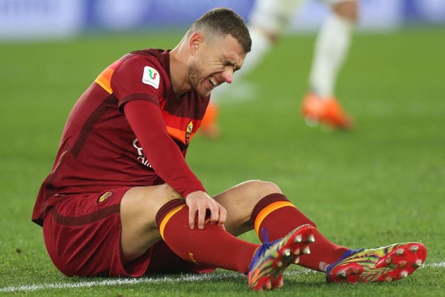 West Ham are in the market for a new striker, and have identified Edin Dzeko has a potential target. Unfortunately for them, the veteran Roma man does not reciprocate their interest. (La Repubblica) 


(Photo by Paolo Bruno/Getty Images)