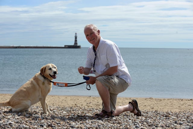 Peter Reid with guide dog Valiant