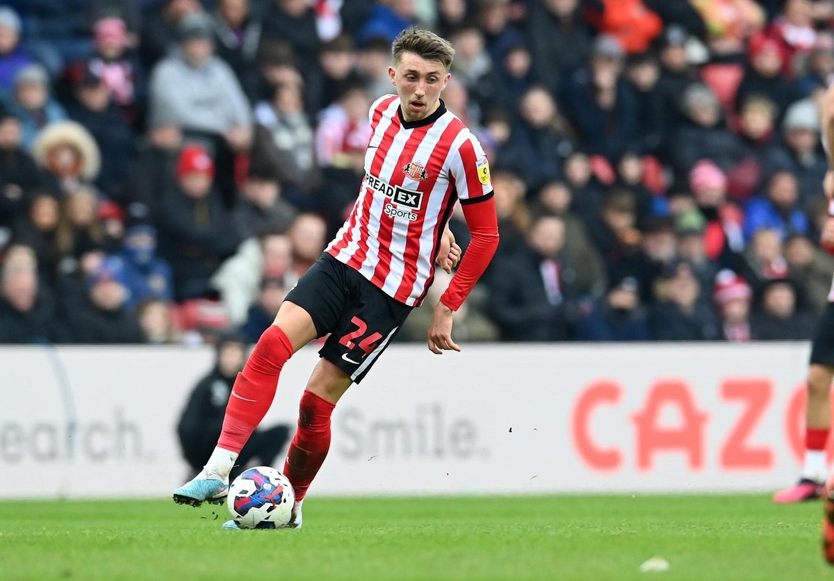 Sunderland yet to receive interest from Liverpool for Dan Neil.