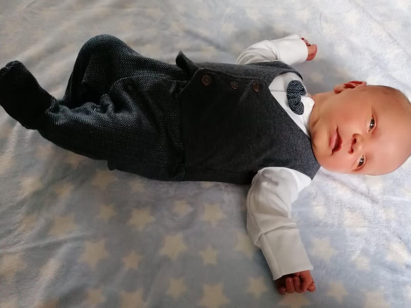 Danielle Marie, said: "Trent Stanley Boughen-Hall born 11.01.21 weighing 8lb 5oz."