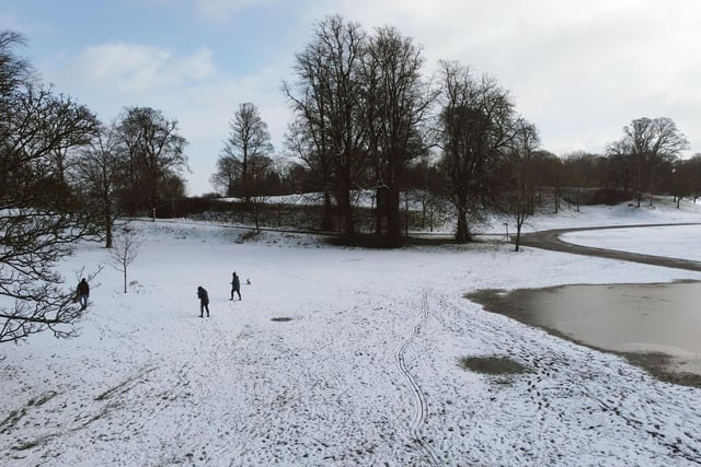 Callendar Park was picture perfect after this morning's snowfall.
