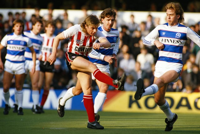 Peter Lyall tells the story of some great Sunderland craic at Roker Park back in the day: "Think it was a night game mid-80s at Roker Park, beating Leeds and "everyone" is singing 3-1, 3-1, 3-1, 3-1 and Leeds score and every single person seamlessly went into 3-2, 3-2, 3-2. Pickering hat-trick made for a happy bus ride home."