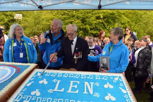 Len joked that his birthday cakes were "a tenner a slice".