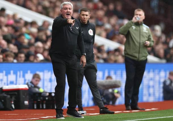Steve Bruce, Manager of Newcastle United gives instructions during the Premier League match between Aston Villa and Newcastle United at Villa Park on August 21, 2021 in Birmingham, England. (Photo by Ryan Pierse/Getty Images)