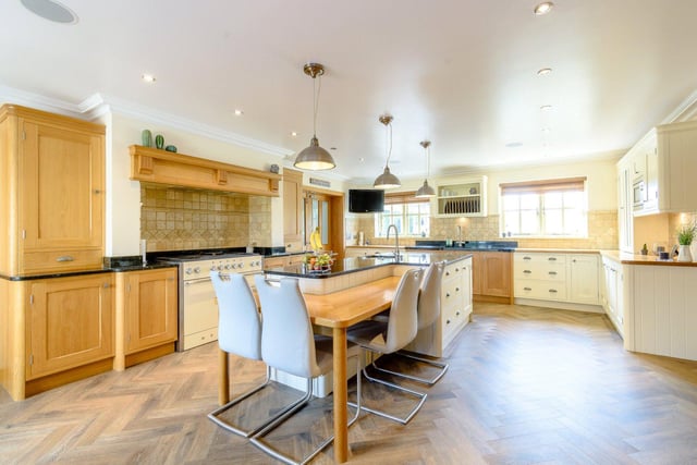 This lovely kitchen will make you want to cook like a master chef