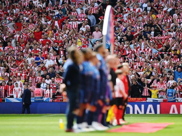 Sunderland fans are in full voice as the teams prepare to kick-off.