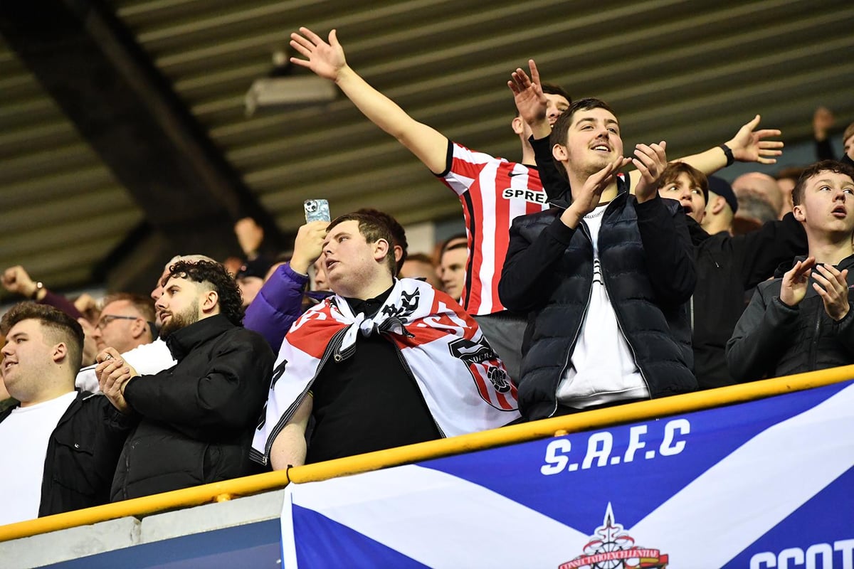 The 40 fantastic photos of Sunderland fans in sold-out away end at Millwall - photo gallery