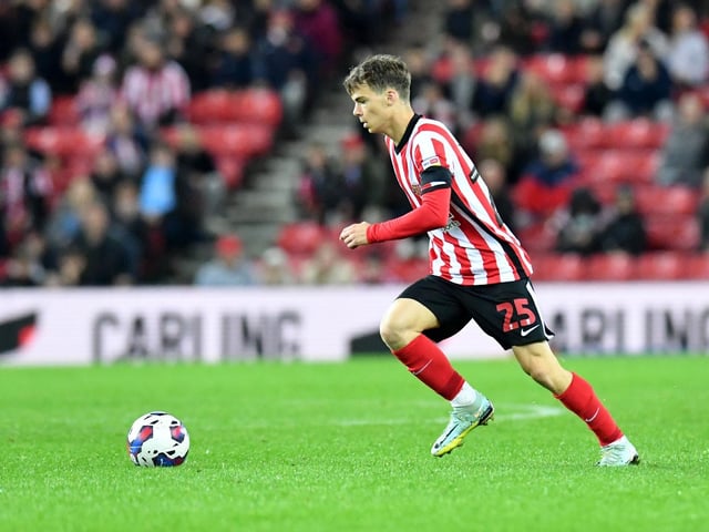 Got on the ball towards the end but by that time the game was already gone. Can see his ability but wasn’t able to impose it here. 6