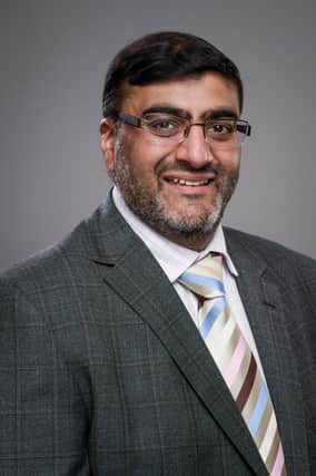 Dr Shaz Wahid