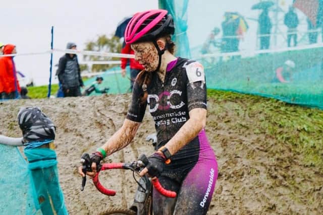 Elizabeth McKinnon, 15, competing in cyclocross