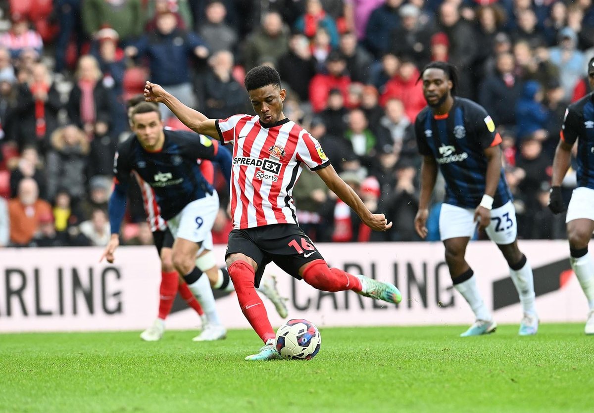 How Sunderland boss got the best out of Manchester United and ex-Rangers loanee Amad