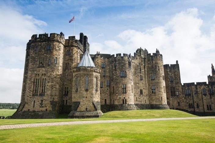 Alnwick Castle will once again begin welcoming visitors back to its historic grounds from March 29th when local people can enjoy exercise and recreation in the grounds.
It will be the first stage of a phased reopening, in line with the government’s roadmap to lifting restrictions.
Visitors will be able to walk around the grounds and enjoy the fresh air and beautiful scenery. Entry will be strictly by pre-booking via the castle website www.alnwickcastle.com. It means the castle grounds will be open over Easter in a limited way with take-away only refreshments available for visitors.
