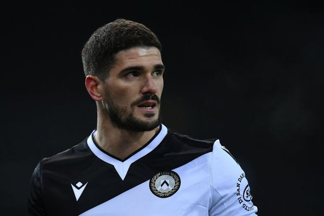 Former Leeds striker Noel Whelan believes De Paul “is the missing piece of the jigsaw” at Elland Road. He said: “He would compliment Rodrigo and Kalvin Phillips. He is the missing piece of the jigsaw.” (Football Insider)